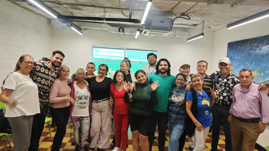 La memoria que aparece cuando alguien empieza a hablar