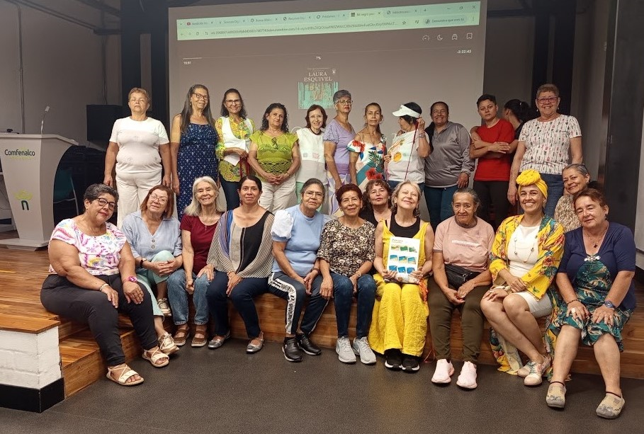 Laboratorio de Tejido: El Costurero: Entre Puntadas y Palabras, Voces desde el Alma